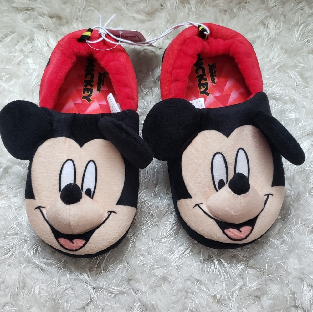 NWT Mickey Mouse Slippers Size 11/12
